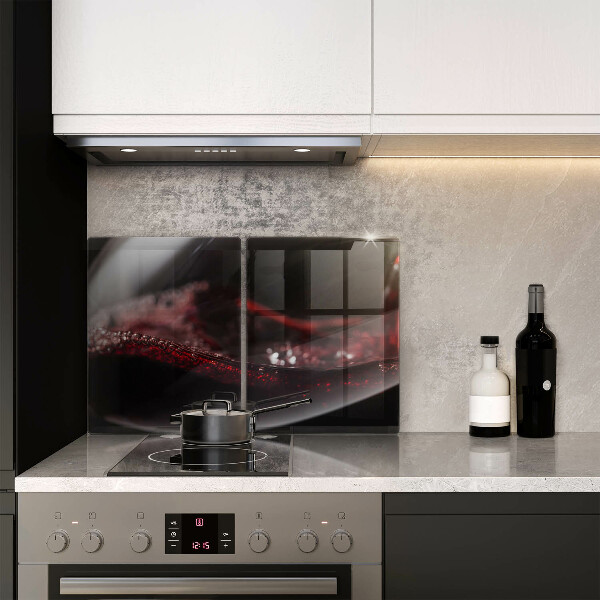 Tocător sticlă Vin roșu într-un pahar