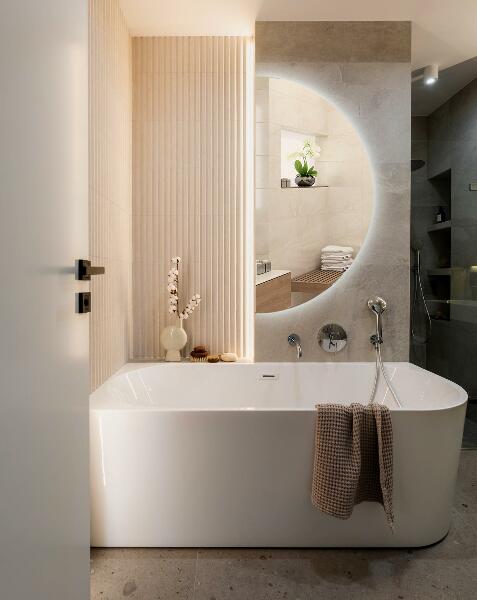 Oglinda semirotunda iluminare 35x70 cm