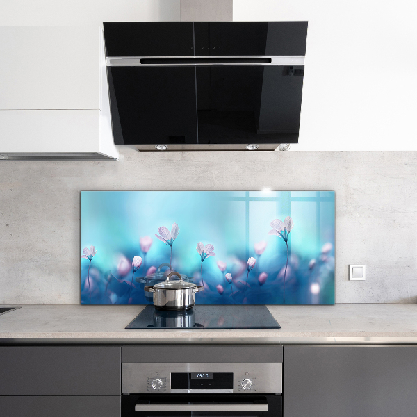 Panou sticlă bucătărie Flori în spatele ceții dimineții