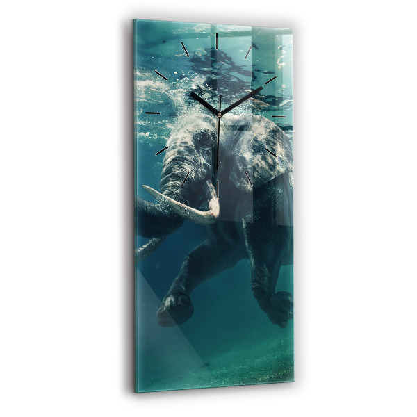 Ceas vertical de perete din sticlă Elefantul înotând în ocean