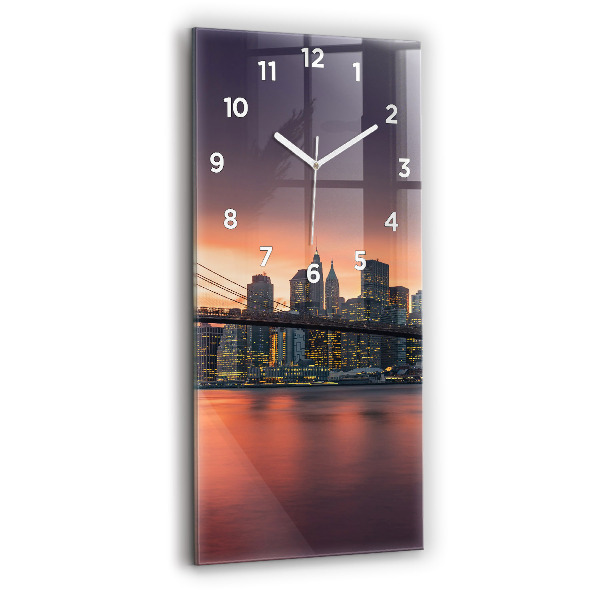 Ceas vertical de perete din sticlă East River din New York