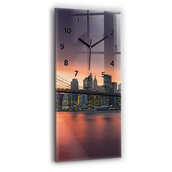 Ceas vertical de perete din sticlă East River din New York