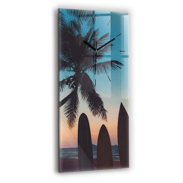 Ceas vertical de perete din sticlă Surfing pe plajă