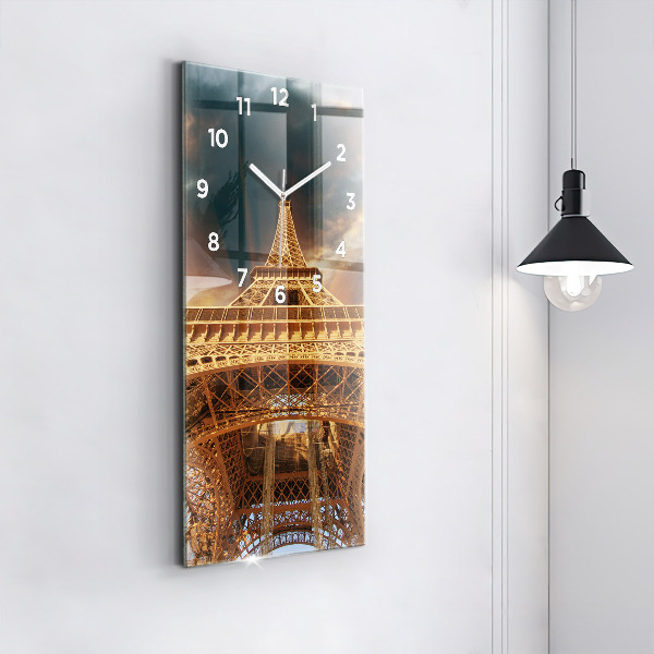 Ceas vertical de perete din sticlă Turnul Eiffel pe fundalul norilor
