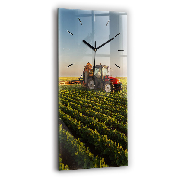 Ceas vertical de perete din sticlă Tractor într-un câmp agricol