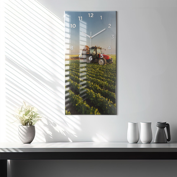 Ceas vertical de perete din sticlă Tractor într-un câmp agricol
