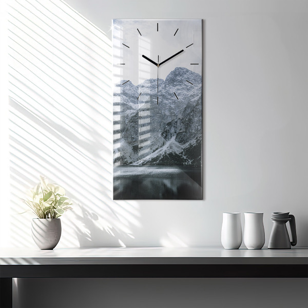 Ceas vertical de perete din sticlă Morskie Oko în Munții Tatra