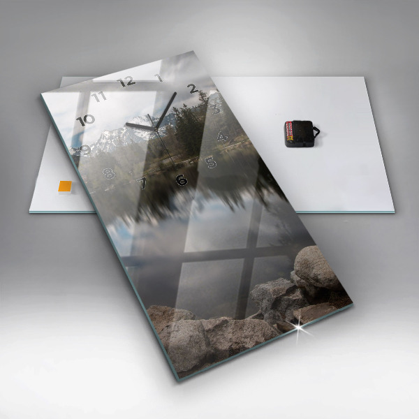 Ceas vertical de perete din sticlă Înaltul Tatra din Slovacia