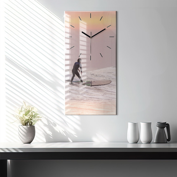 Ceas vertical de perete din sticlă Surfer în Hawaii