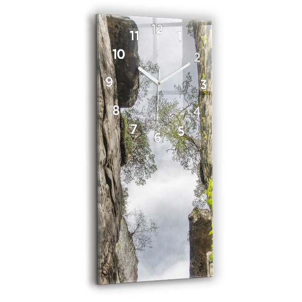 Ceas vertical de perete din sticlă Oraș rock din Republica Cehă