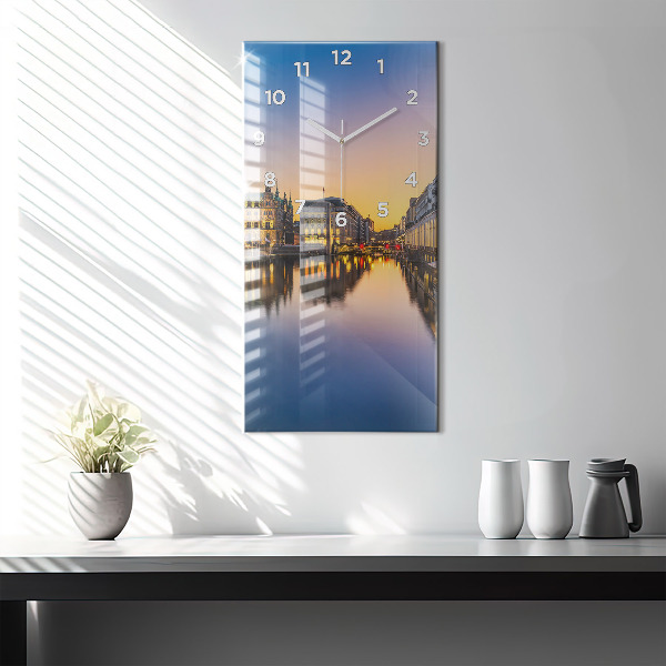 Ceas vertical de perete din sticlă Primăria Hamburg