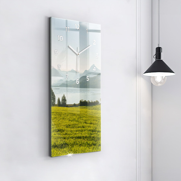 Ceas vertical de perete din sticlă Munți și câmp