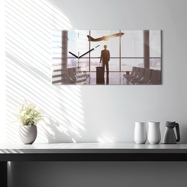 Ceas orizontale de perete din sticlă Omul la aeroport