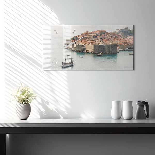 Ceas orizontale de perete din sticlă Nava cu pânze în Dubrovnik