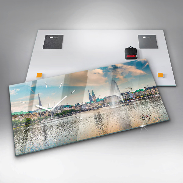 Ceas orizontale de perete din sticlă Binnenalster din Hamburg