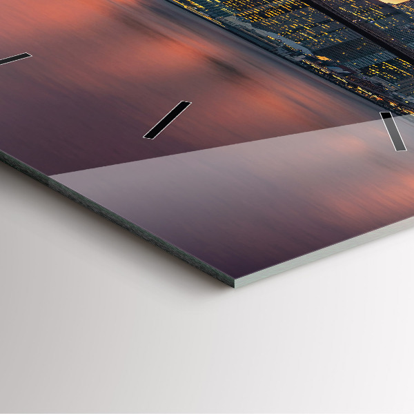 Ceas pătrat de perete din sticlă East River din New York