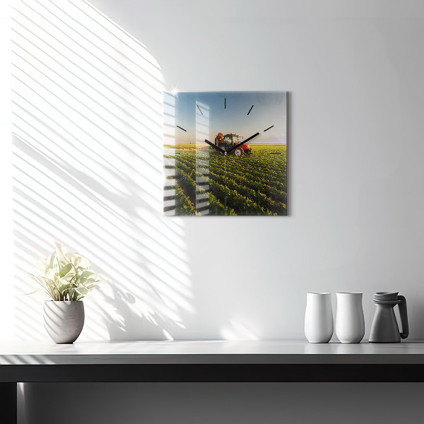 Ceas pătrat de perete din sticlă Tractor într-un câmp agricol