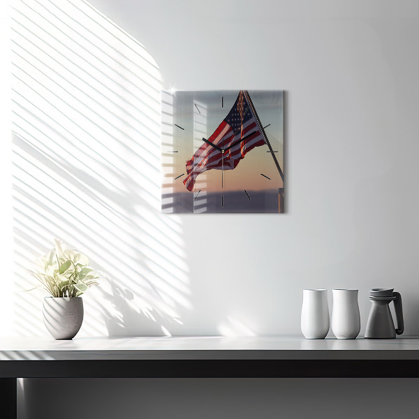 Ceas pătrat de perete din sticlă Steagul SUA care arborează