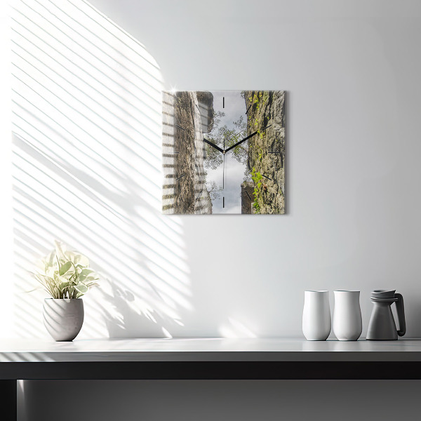 Ceas pătrat de perete din sticlă Oraș rock din Republica Cehă