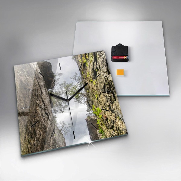 Ceas pătrat de perete din sticlă Oraș rock din Republica Cehă