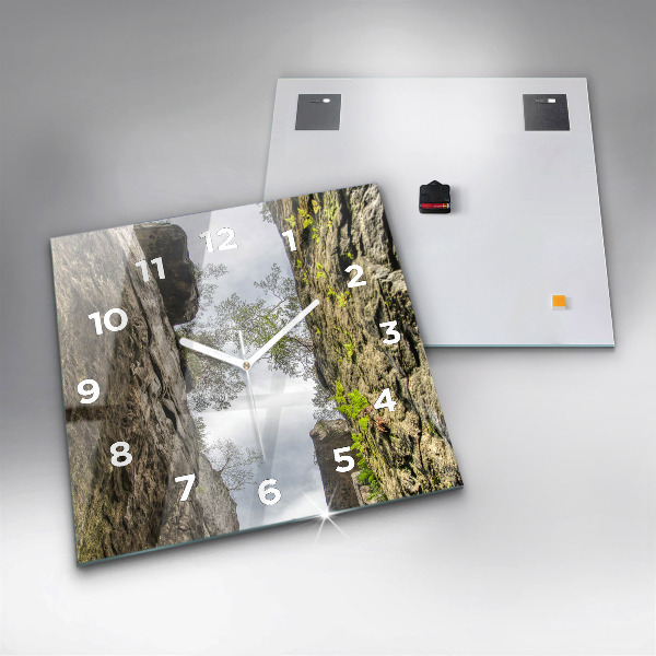 Ceas pătrat de perete din sticlă Oraș rock din Republica Cehă