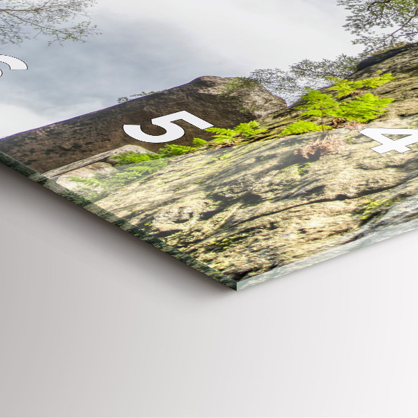 Ceas pătrat de perete din sticlă Oraș rock din Republica Cehă