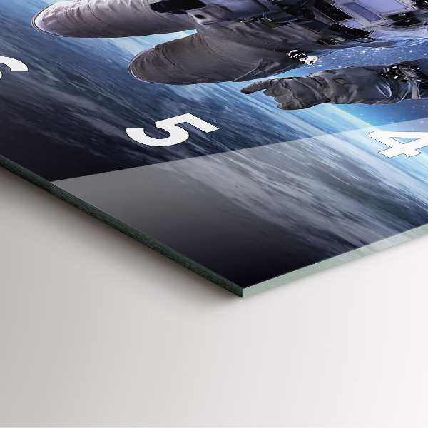 Ceas pătrat de perete din sticlă Astronaut deasupra pământului