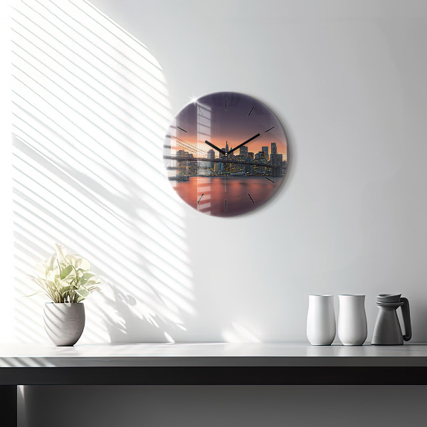 Ceas rotund de perete din sticlă East River din New York