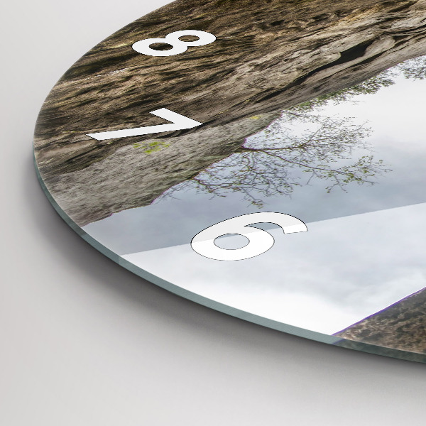 Ceas rotund de perete din sticlă Oraș rock din Republica Cehă