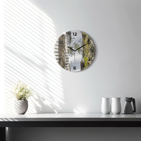 Ceas rotund de perete din sticlă Oraș rock din Republica Cehă