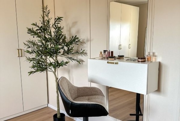 Care oglindă de machiaj?